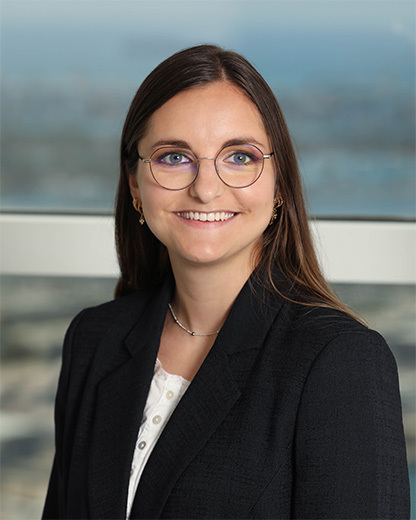 Emma Refuveille, Shutts & Bowen LLP Photo